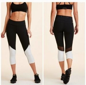 ALALA Women's Size Large Black White Super-Sharp Captain Crop Tights NWT